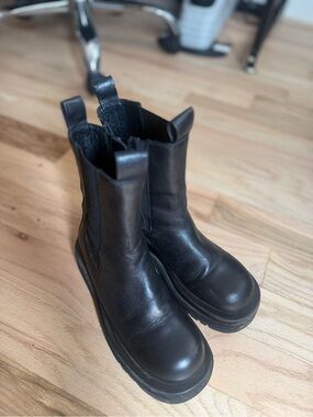Jeffrey Campbell Black Leather Moto Chelsea Combat Boots Size 7